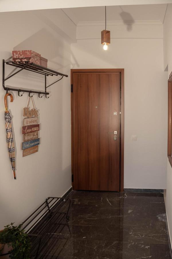 Cosy And Central Home In Athens Exterior photo